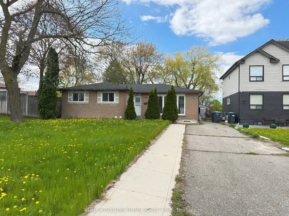 26 Dunblaine Cres, Brampton, ON L6T 3H2