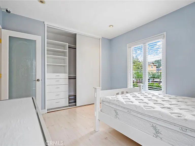 5362 Yolanda Ave — Photo 13