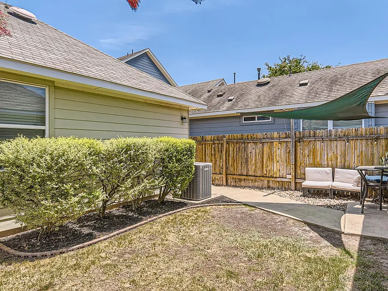 118 Preston Trl — Photo 22