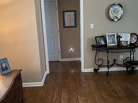 5th image of 511 Wycliffe Dr