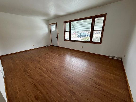 4th image of 1810 Kansas Ave SE