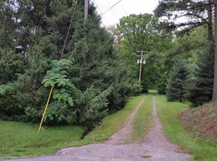 1 Locust Ave, Davisville, WV 26142