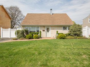 1406 Harding St, Bellmore, NY 11710