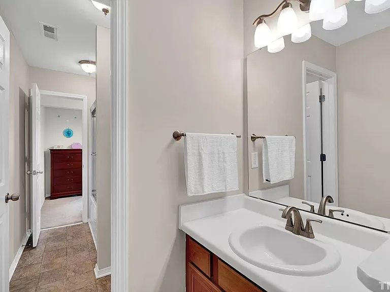 401 Courthouse Dr — Photo 11