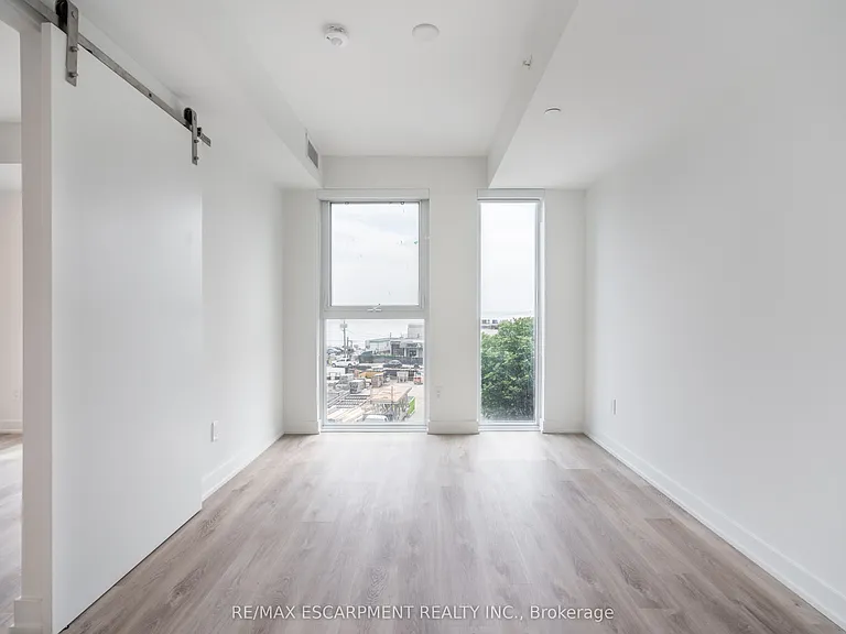 370 Martha St #309 — Photo 21