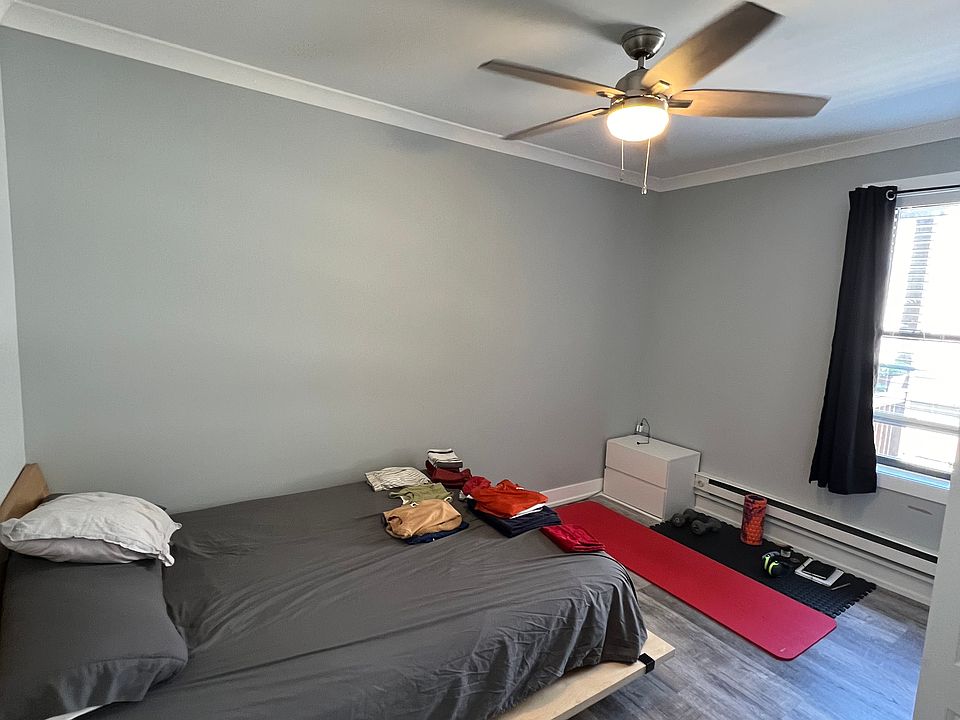 1st image of 728-728 W Roscoe St #22