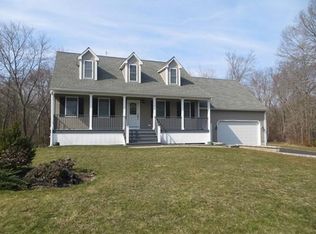 21 White St, Swansea, MA 02777