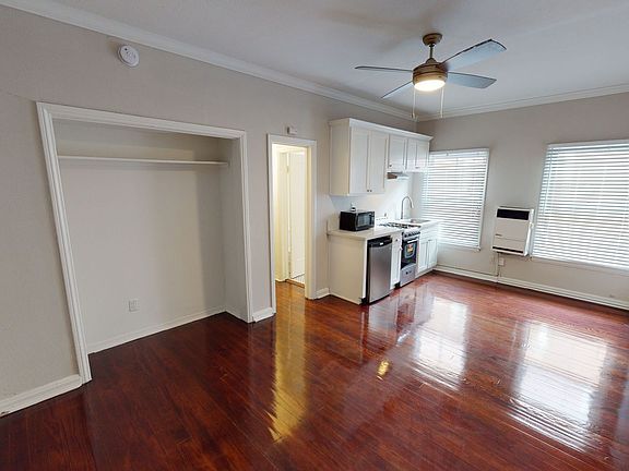 2nd image of 1319 Ingraham St APT 307