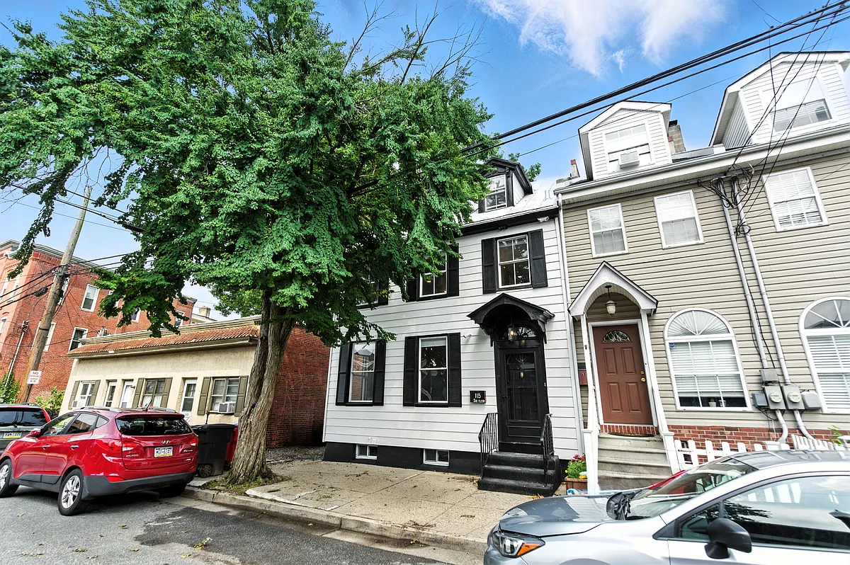 Building Photo - 115 Cedar St #2
