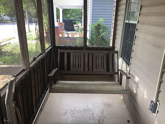 2nd image of 1112 N Davis Hwy