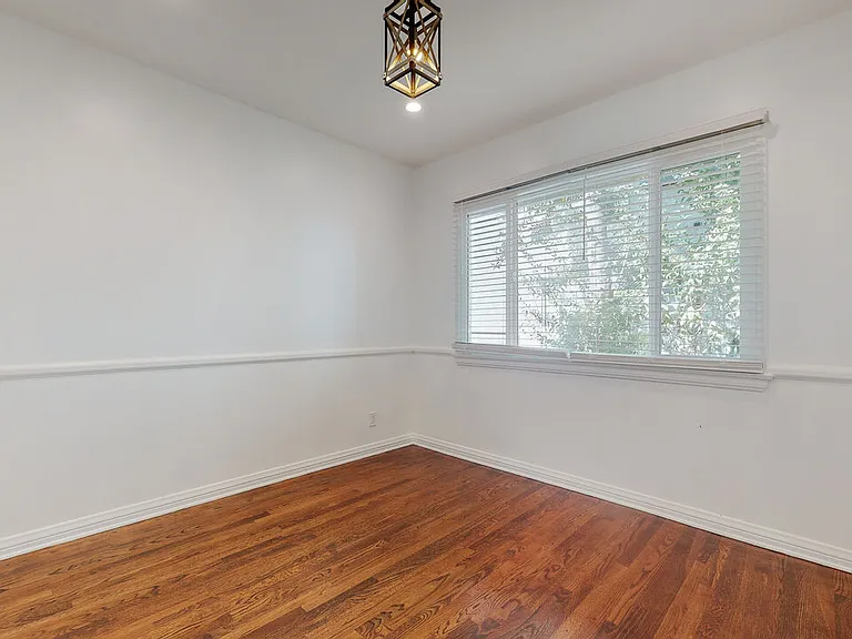 3368 Rowena Ave — Photo 8