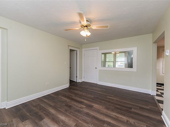 5th image of 4313 W 52nd St