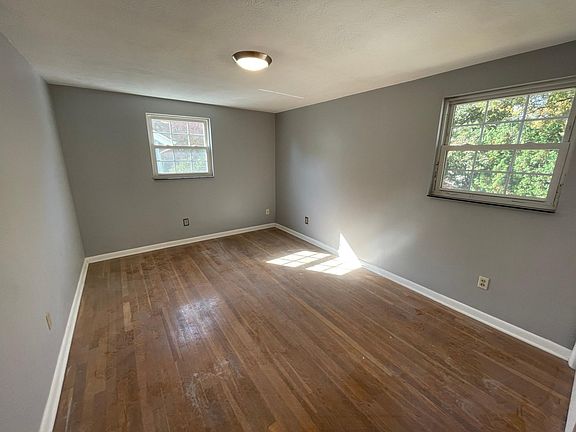 4th image of 1856 10th St