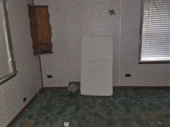 3rd image of 1474 Mount Pleasant Rd