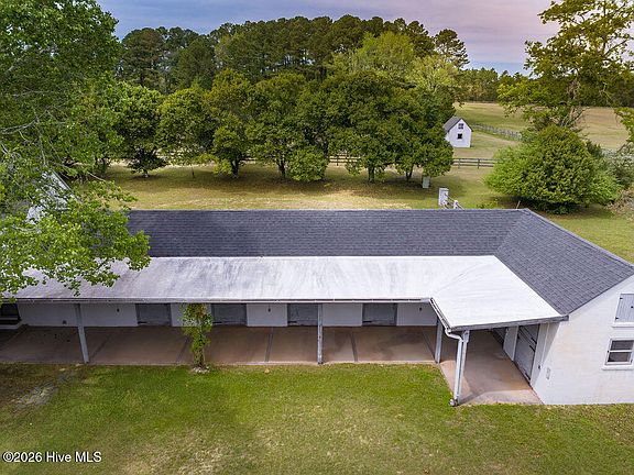 3rd image of 1667 Youngs Road