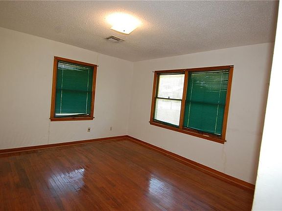 5th image of 1034 Sunnymeade Dr