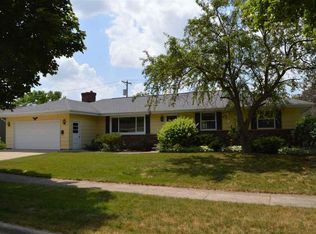 1525 N Eugene St, Appleton, WI 54914