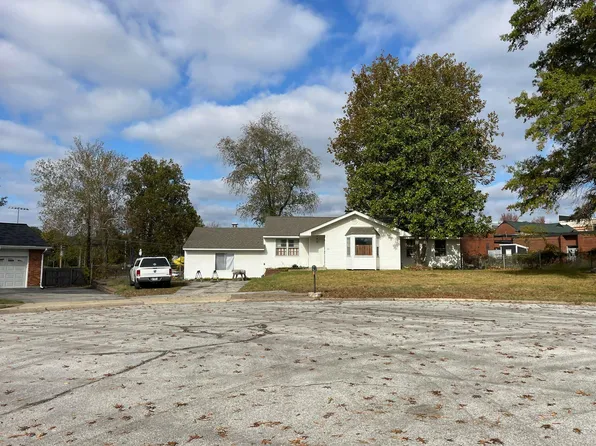 323 Rasch Ct, Ballwin, MO 63021