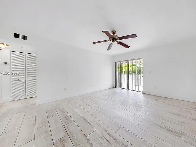 5760 Rock Island Rd #321 — Photo 17