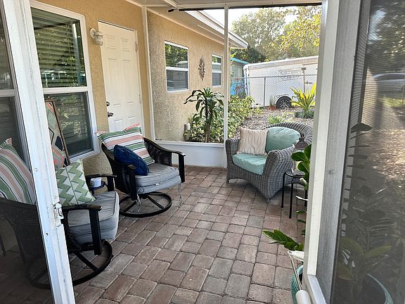 Screened in porch