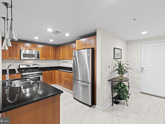 2nd image of 2451 Midtown Ave APT 614