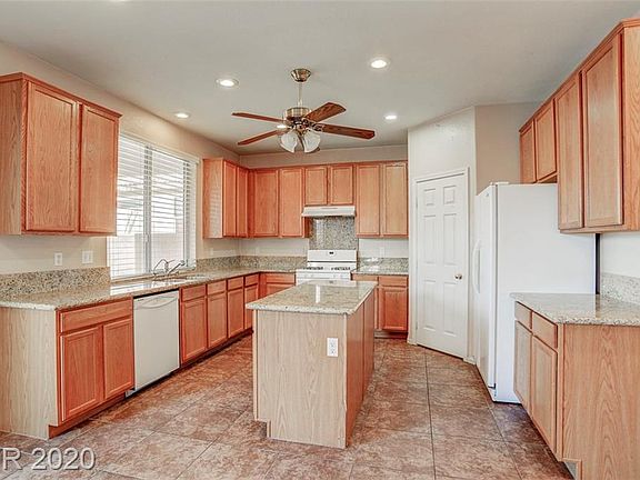 3rd image of 5049 Cayman Beach St
