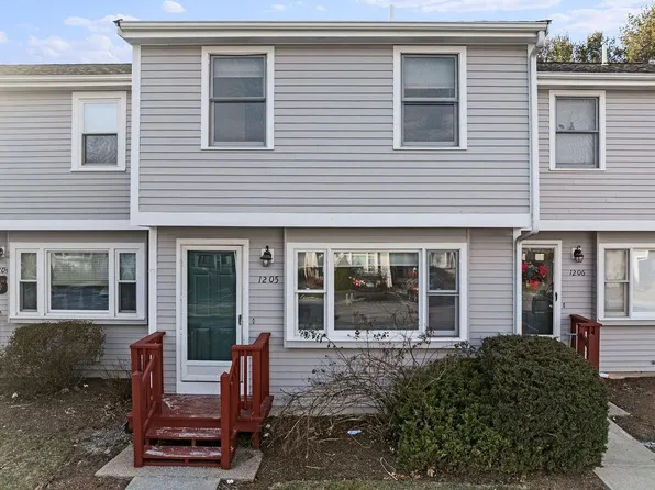 154 Bear Hill Rd APT 1205, Cumberland, RI 02864