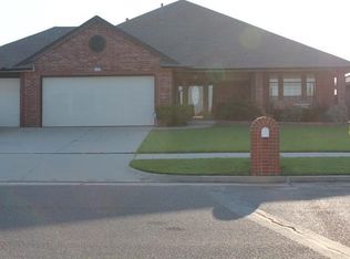 3107 Carey Pl, Moore, OK 73160