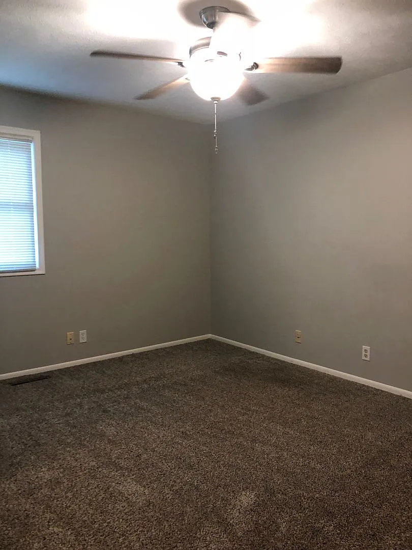 3 bedroom house in Papillion — Photo 3