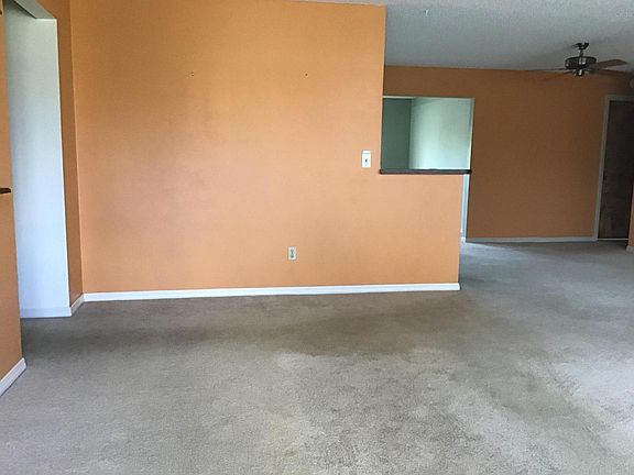4th image of 10744 SE 51st Ct