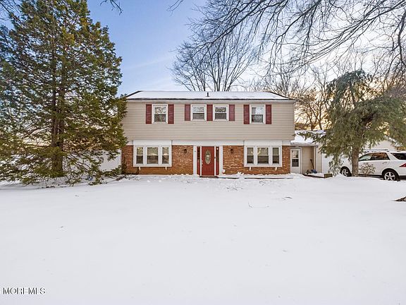 2nd image of 39 School Road W