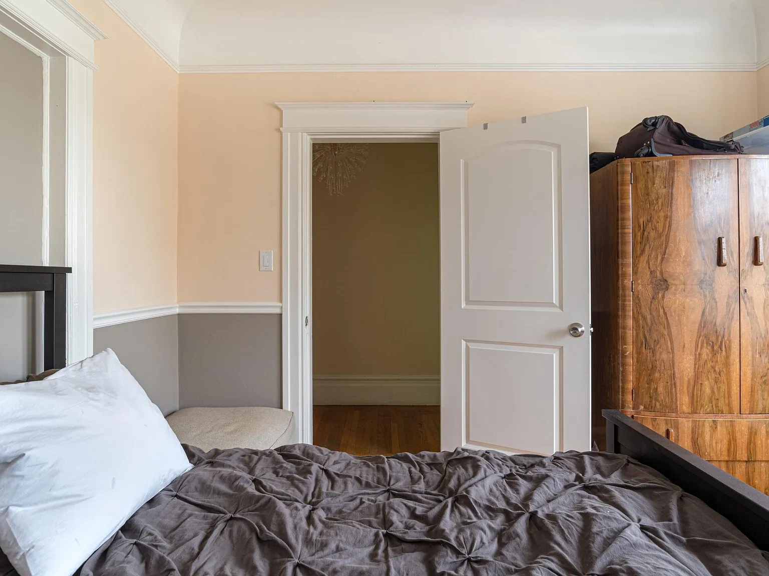 3 bed, 1200 sqft, $1,950 — Photo 4