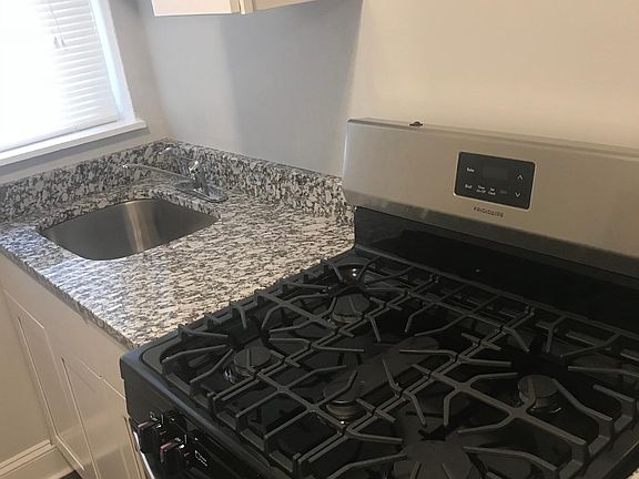 5th image of 7812 S Cornell Ave #3