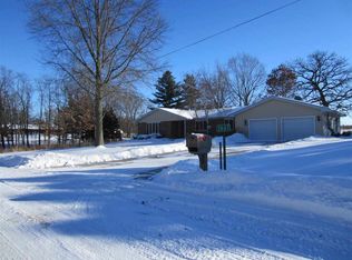 2667 Tareyton Cir, Stoughton, WI 53589