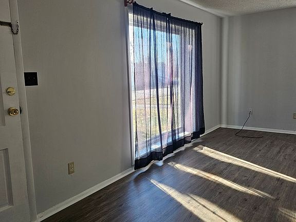 2nd image of 3900 Placid Pl