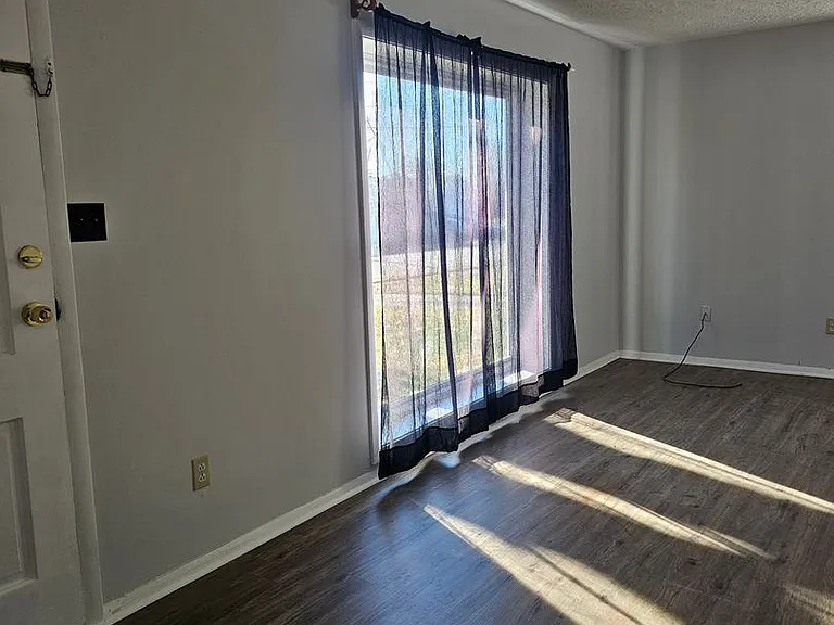 3900 Placid Pl — Photo 2