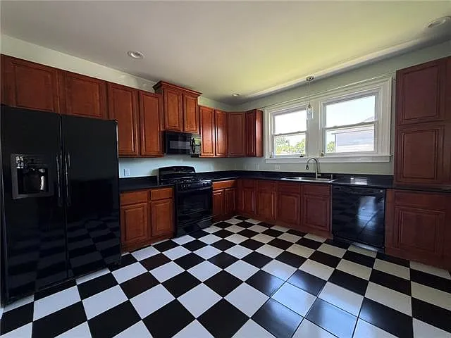 116 Colby St — Photo 8