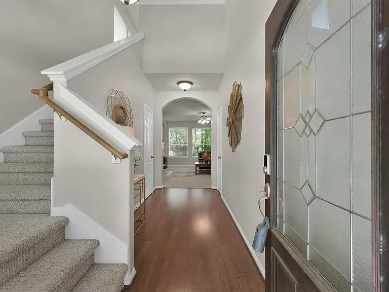 15 Aquiline Oaks Pl — Photo 5
