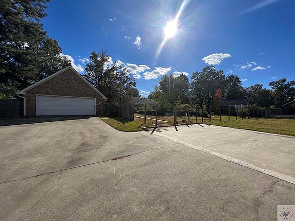 3rd image of 3510 Water Oak Dr