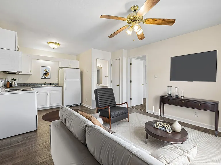 One Bedroom - 1 Bed / 1 Bath - 800 Sq.Ft.