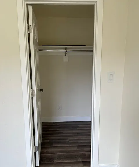S Walnut Ave — Photo 12