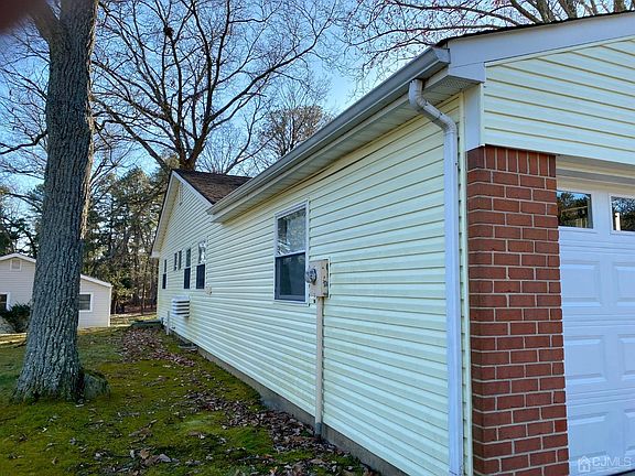 3rd image of 10 Bowie Dr