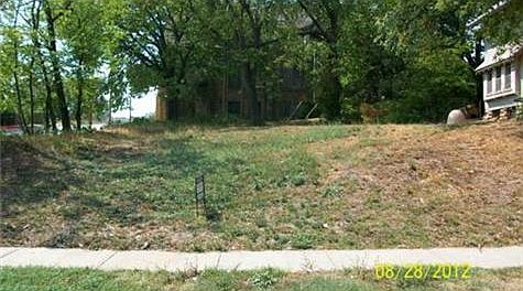2nd image of 3826 Wayne Ave