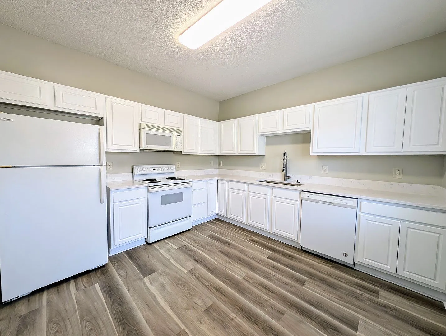 Move-In Ready Townhome with Downstairs Primary Suite in Prime Morrisville Location — Photo 3