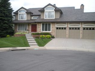 2169 S Parfet Ct, Lakewood, CO 80227
