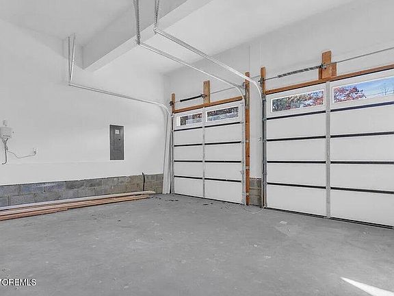 5th image of 1611 Evans Road