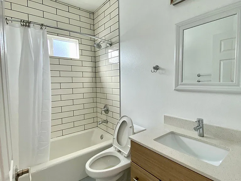 Modern Bathroom