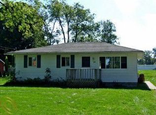 325 Wellsboro St, Walled Lake, MI 48390