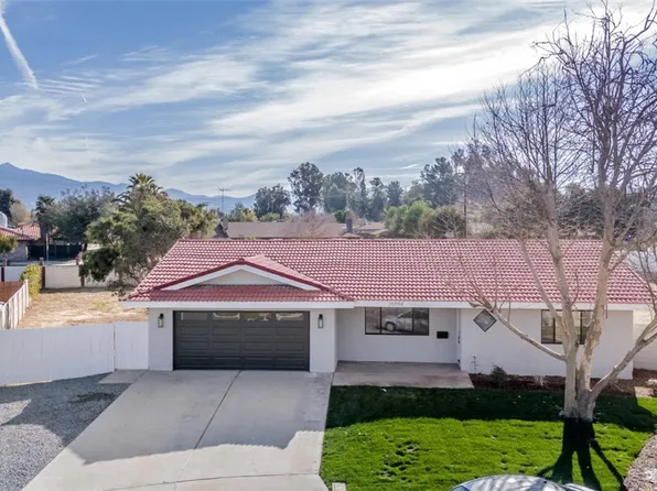 26594 Colgate Ct, Hemet, CA 92544