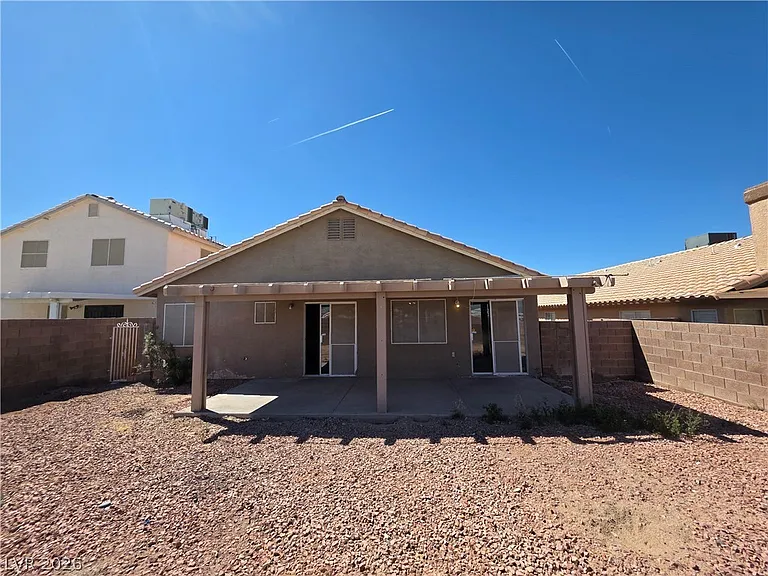 6674 Jordan River Dr — Photo 15